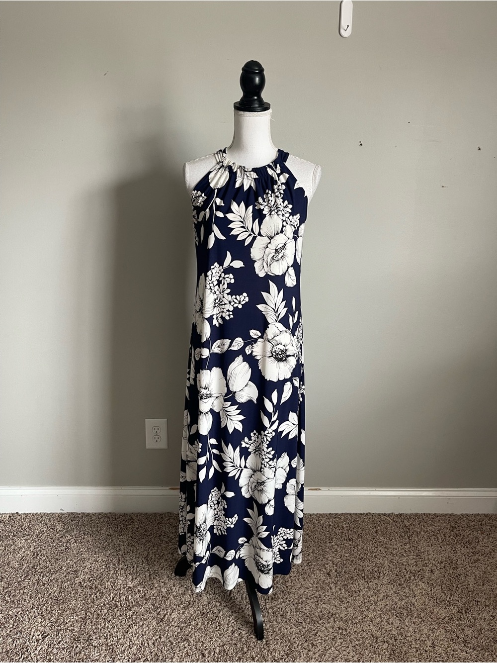 ANNE KLEIN | Navy Blue and White Floral Halter Maxi Dress Sz 4